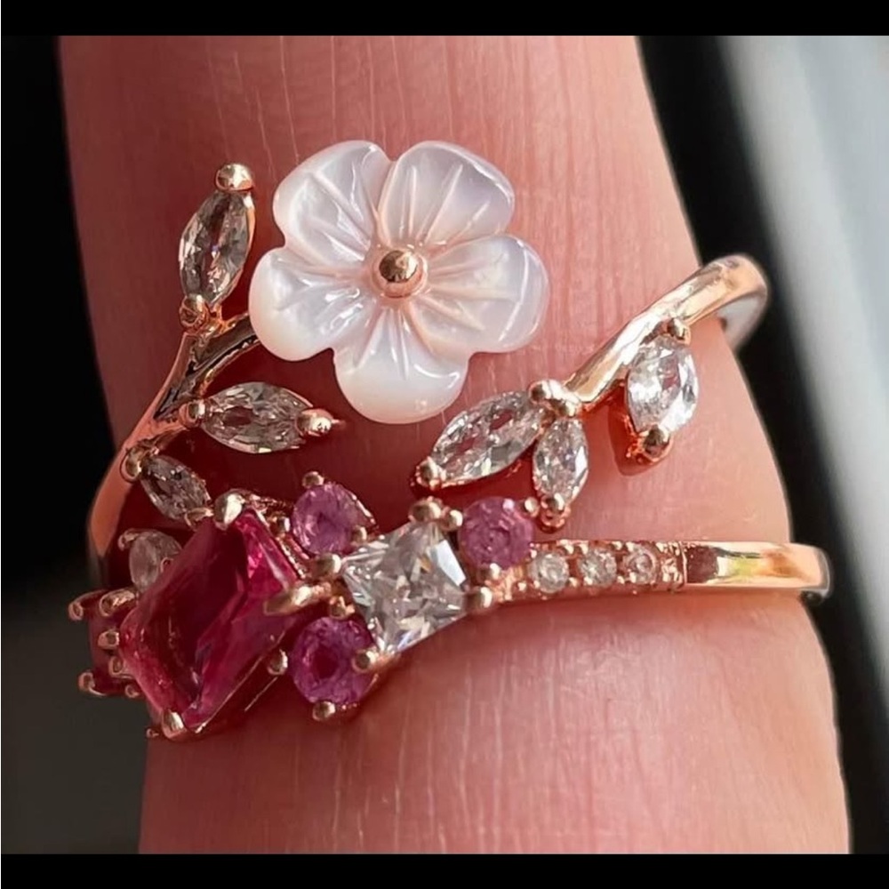 ✨✨ Two Ring Set Charmed Aroma Size 10✨✨